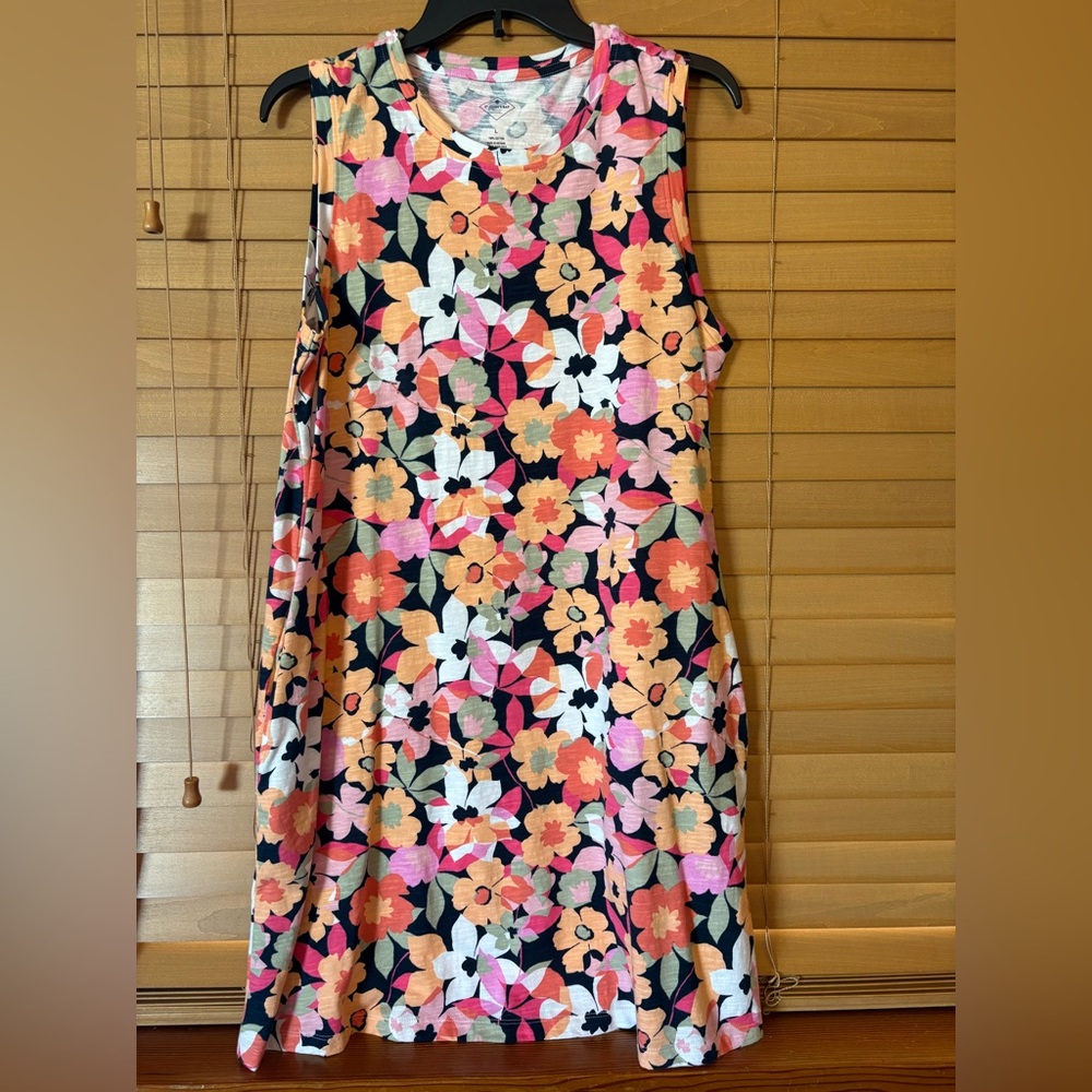St. John's Bay NWOT Pink and Orange Floral Dress with pockets. Size Large